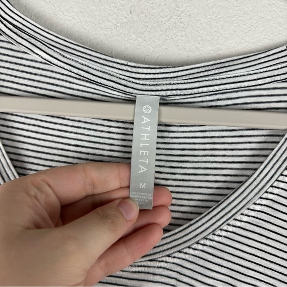 Athleta White Black Striped Cloudlight Stratus Short Sleeve Tee Size Medium - Picture 4 of 6